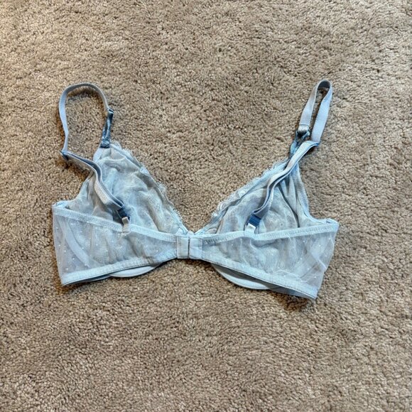 Victoria's Secret Lace bra 36C - Picture 4 of 4